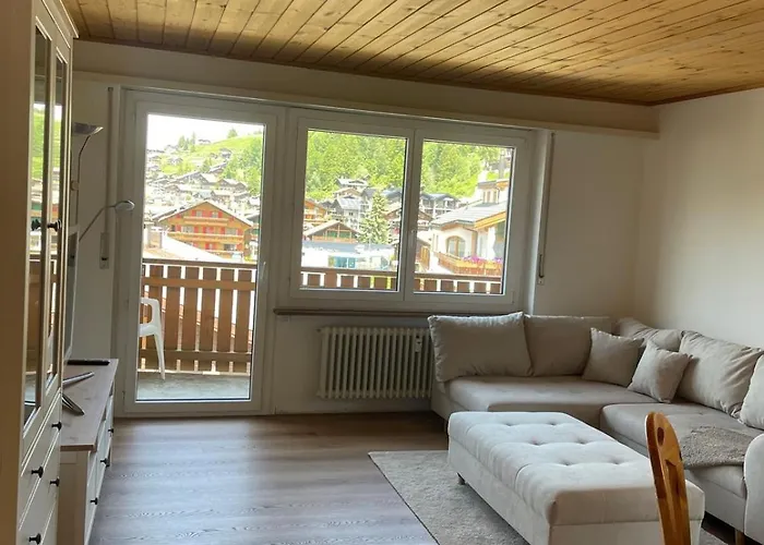 Sonniges Apartment Im Zentrum Mit Bergblick