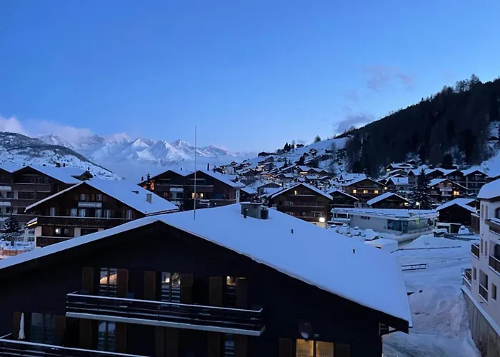 Sonniges Apartment Im Zentrum Mit Bergblick